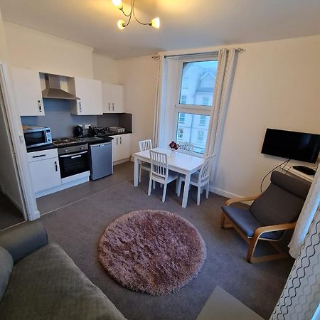 Farina No6, Sea View Apartment Sleeping 4 Guests Bridlington Buitenkant foto